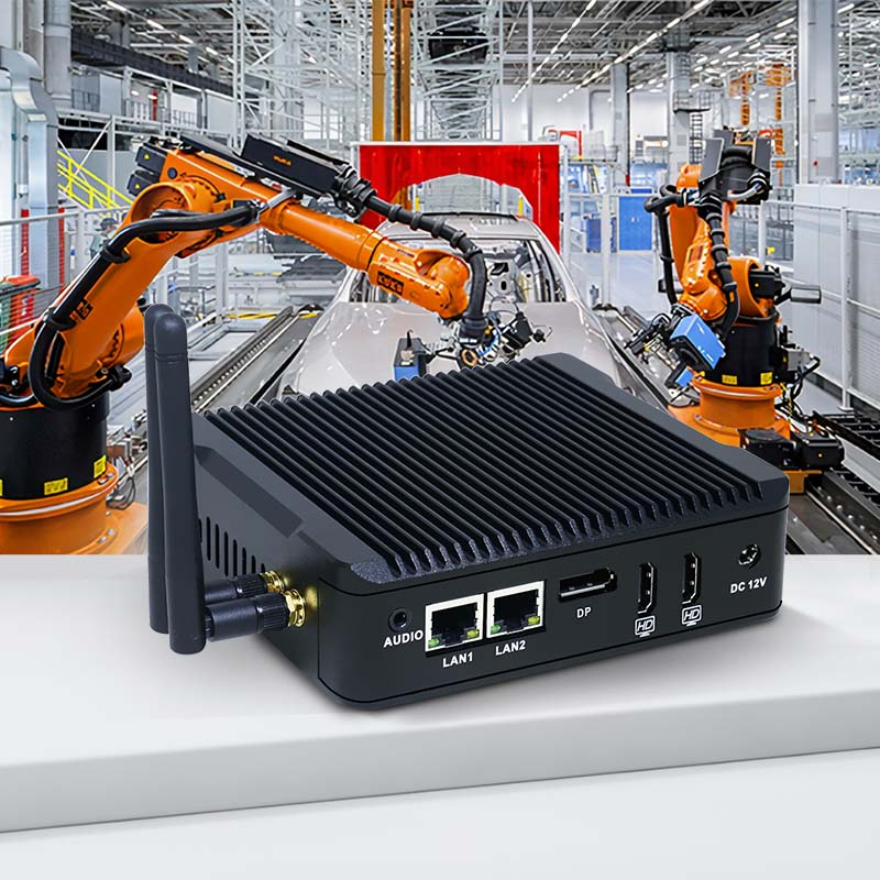 Fanless 4K Triple Display NUC Industrial Computer